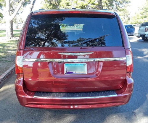 2011 chrysler town country for sale in arizona by owner