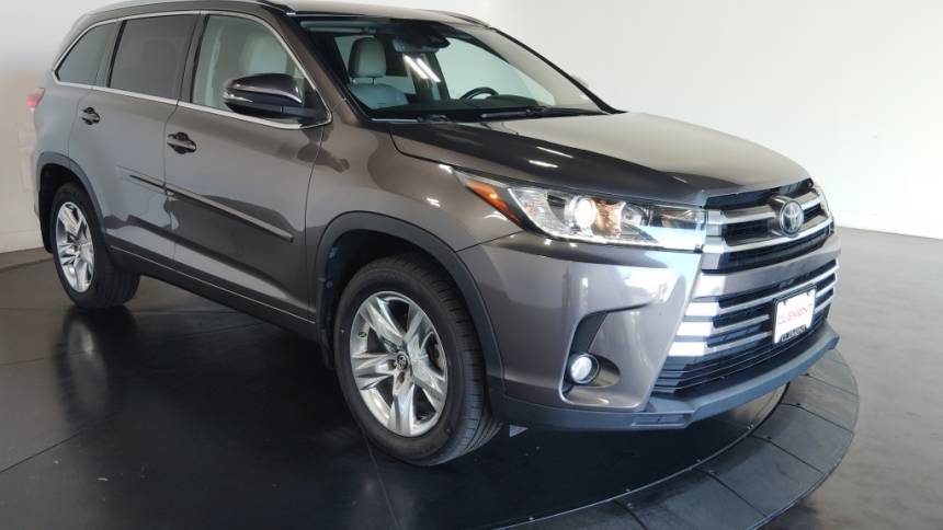 2017 toyota highlander limited