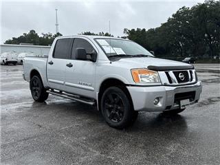2011 Nissan Titan sl