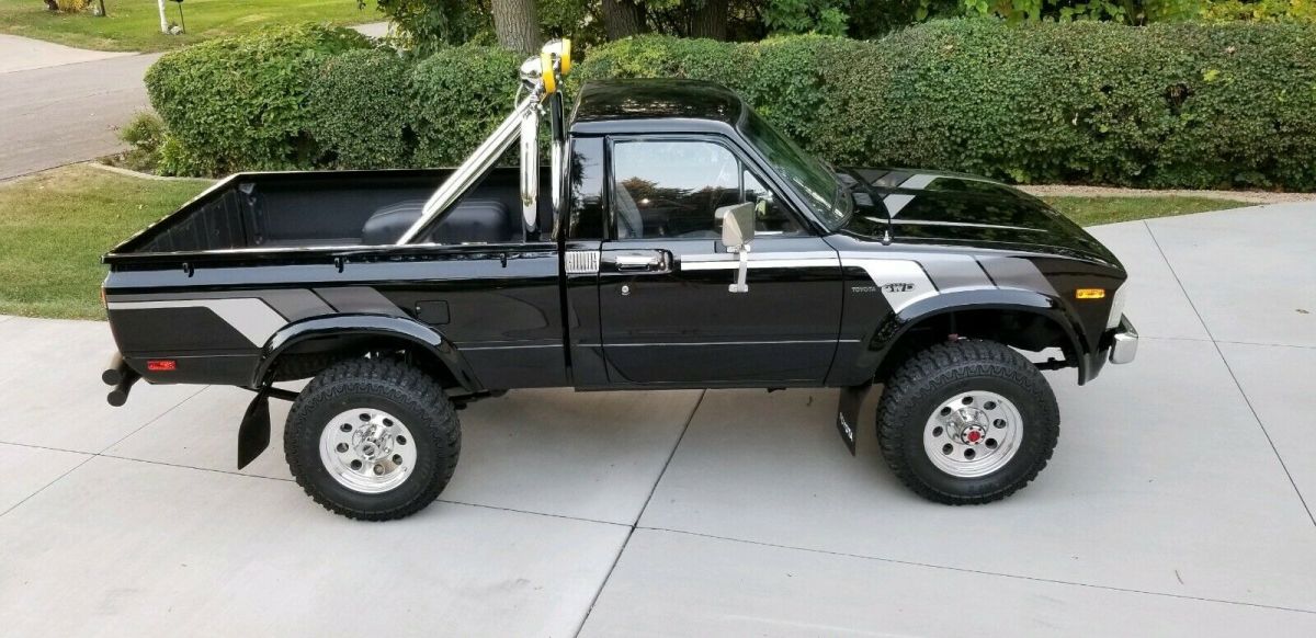 total rebuild of rust free 4x4 texas truck. 2.4 liter 22 r engine 5 speed manual