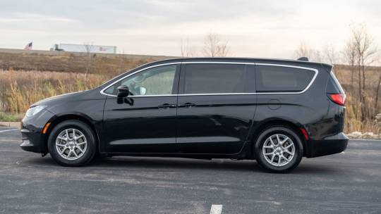 2022 Chrysler Voyager