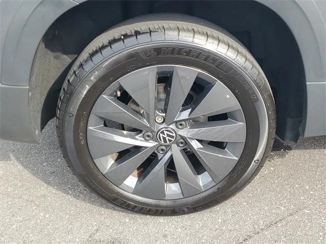 2022 volkswagen taos 1.5t s
