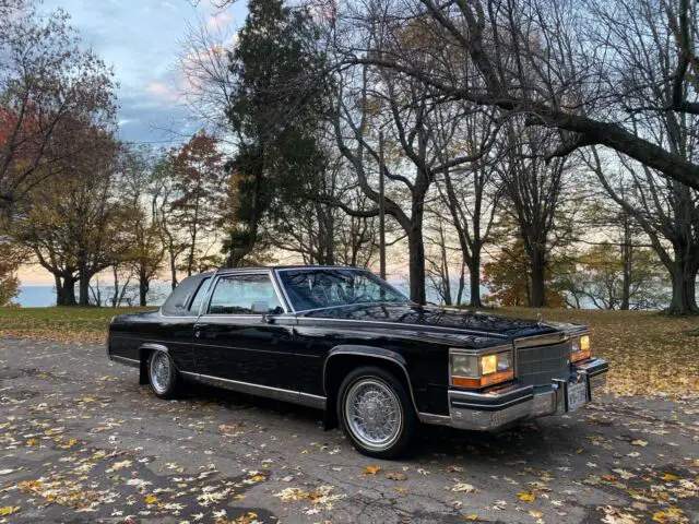 2dr coupe fleetwood brougham pillow leather interior 38290 miles 4.1 l v8
