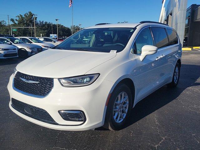 2022 chrysler pacifica touring-l