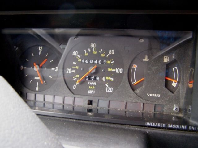 1993 volvo 240 sedan, runs, almost new tires & exhaust system