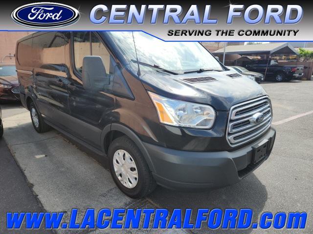 2017 ford transit-150 base