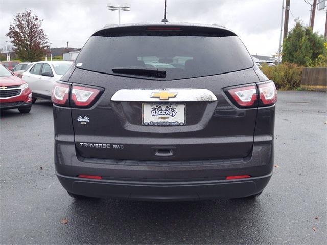 2017 chevrolet traverse ls
