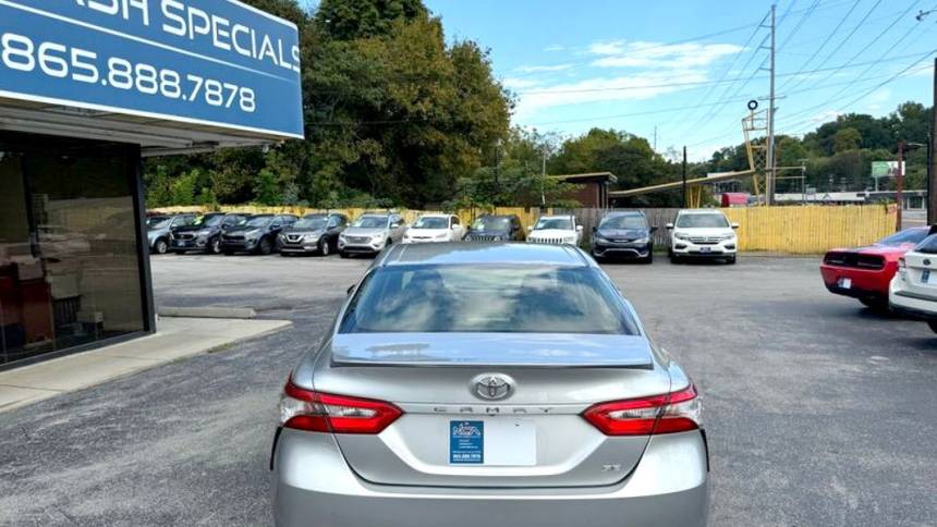2018 toyota camry se