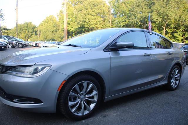 2015 chrysler 200 s