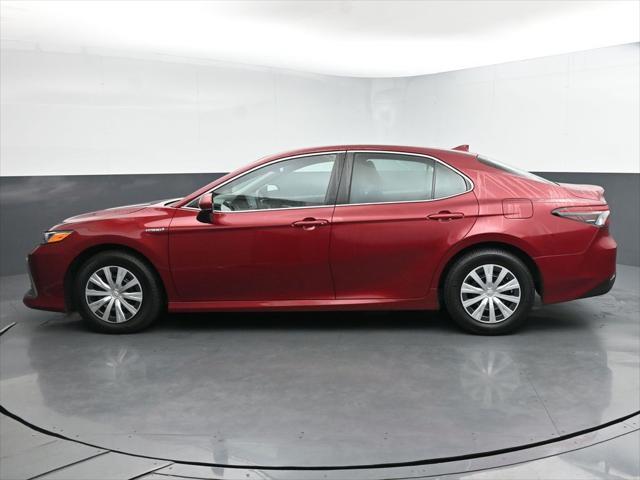 2021 toyota camry le