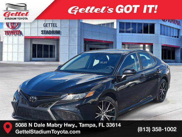 2021 toyota camry se