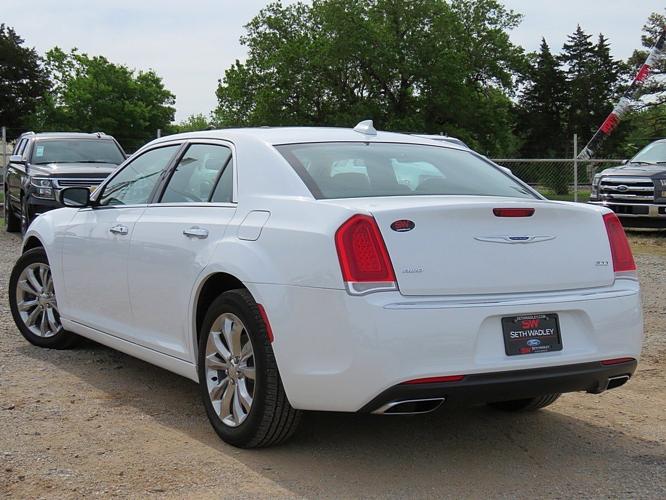 used 2018 chrysler 300 limited awd perry, ok 73077 for sale in perry, oklahoma