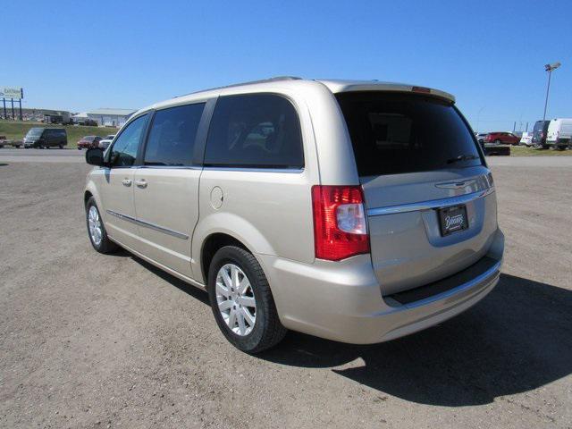 2015 chrysler town & country touring