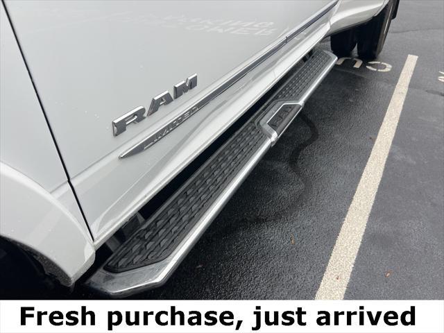 2022 ram 3500 limited crew cab 4x4 8' box