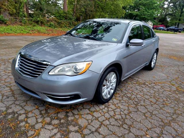 2013 chrysler 200 lx