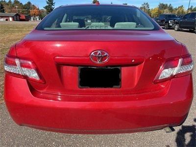 2011 toyota camry le