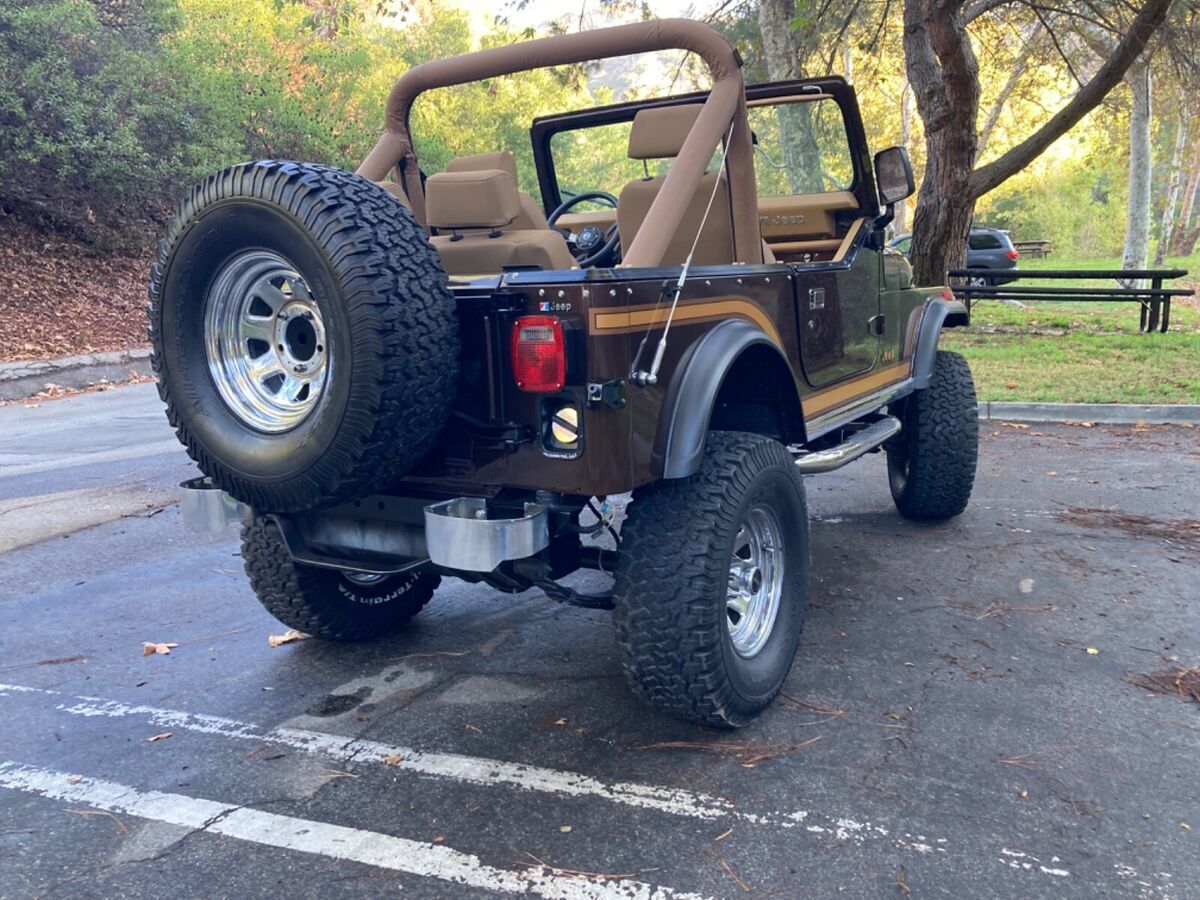 1985 laredo