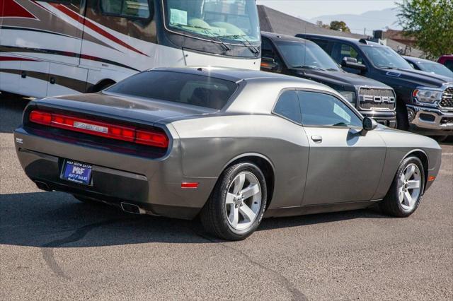 2011 dodge challenger base