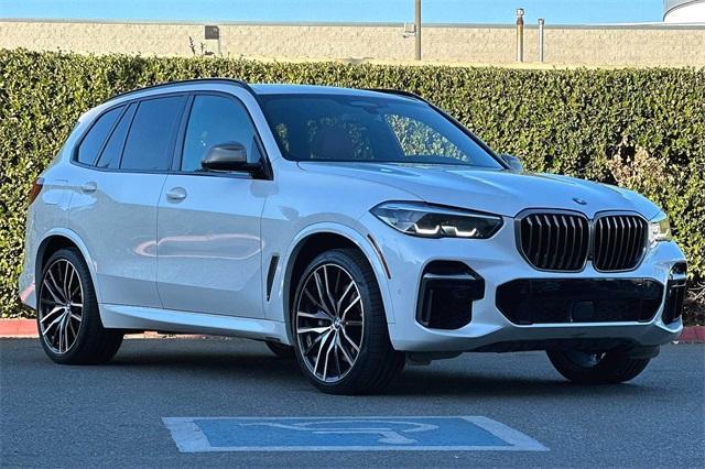 2022 bmw x5 m50i