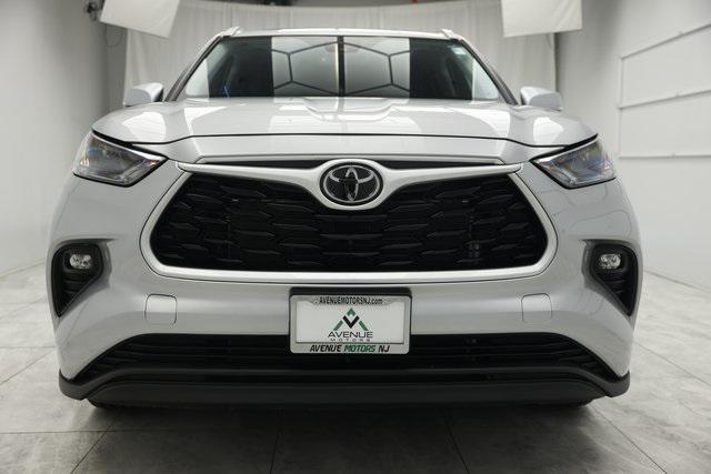 2024 toyota highlander le