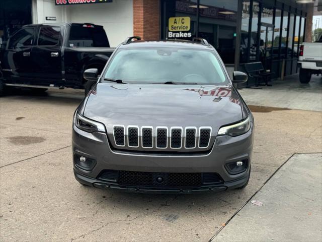 2022 jeep cherokee latitude lux