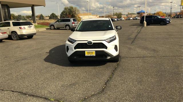 2023 toyota rav4 le