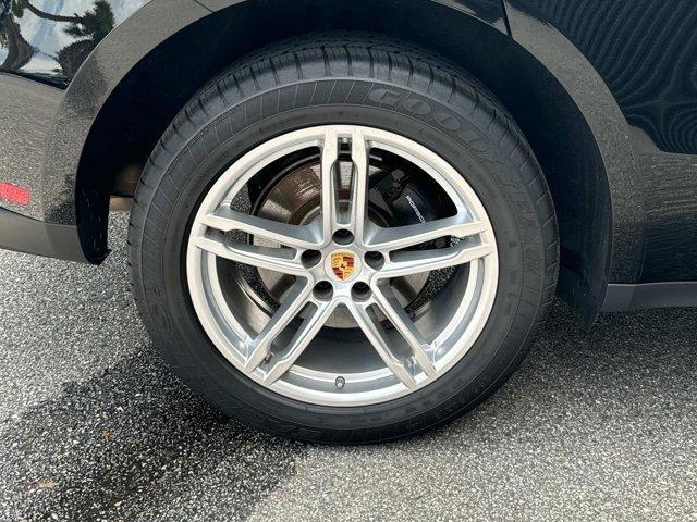 2024 porsche macan