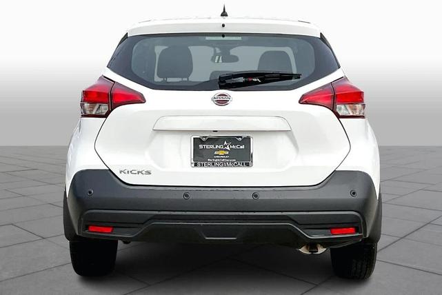 2020 nissan kicks s