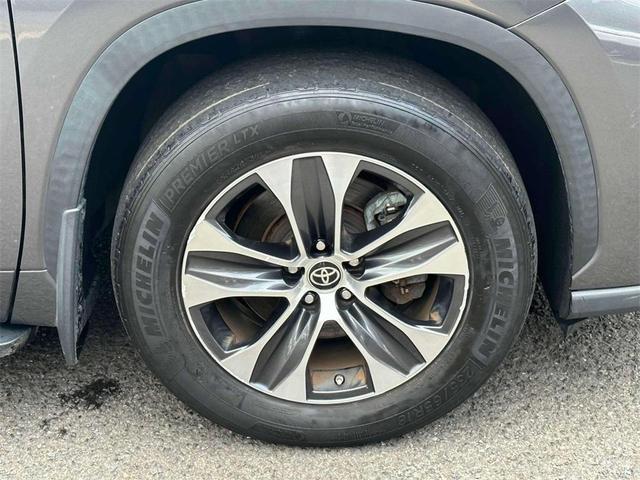 2021 toyota highlander xle