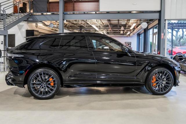 2023 aston martin dbx 707