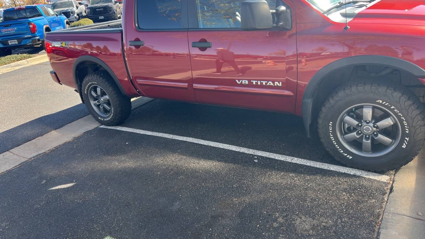2013 nissan titan pro-4x