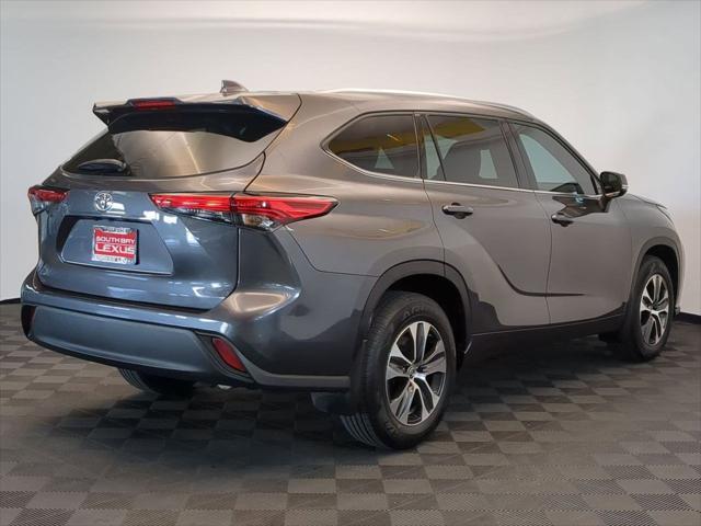 2021 toyota highlander xle