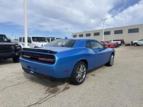 2023 dodge challenger sxt in waukesha, wisconsin