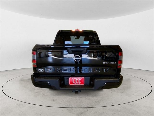 2023 nissan frontier sv