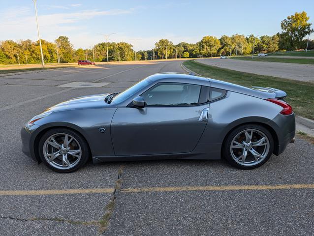 2012 nissan 370z touring