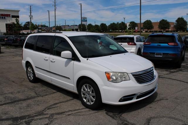 2014 chrysler town & country touring