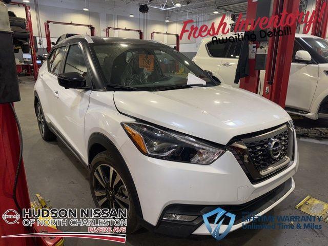 2019 nissan kicks sr