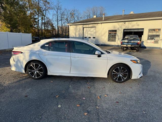 2018 toyota camry se