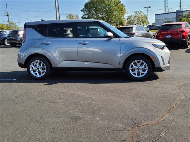 2024 kia soul lx