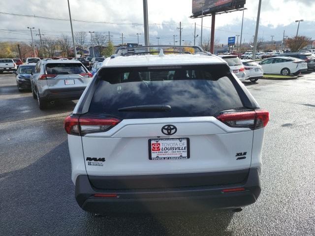 2024 toyota rav4 xle premium