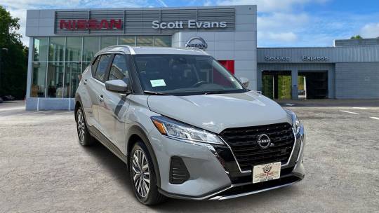 2024 Nissan Kicks sv
