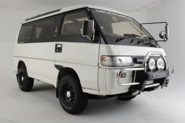 1992 mitsubishi delica 4wd crystal lite roof turbo diesel !!!