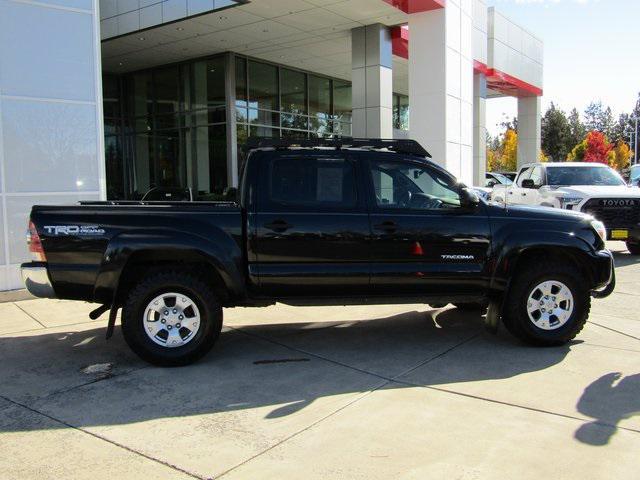 2013 toyota tacoma base