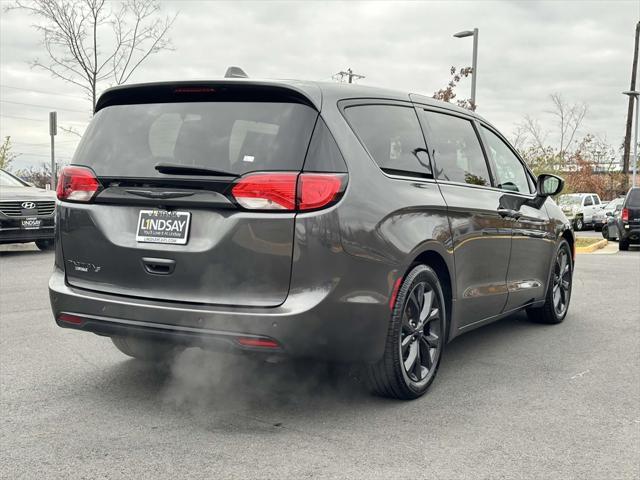 2020 chrysler pacifica touring