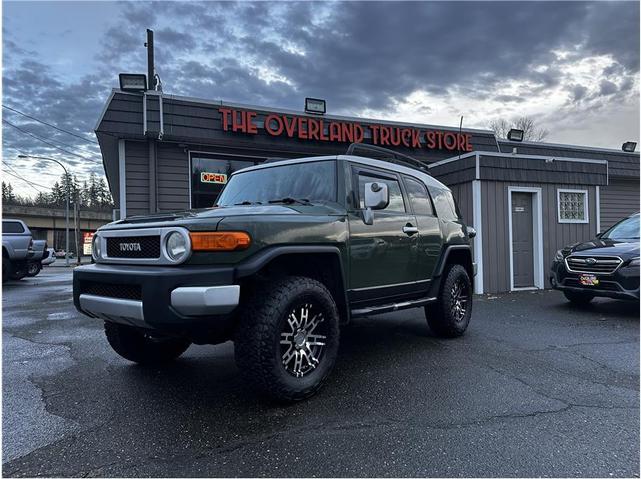 2011 toyota fj cruiser base