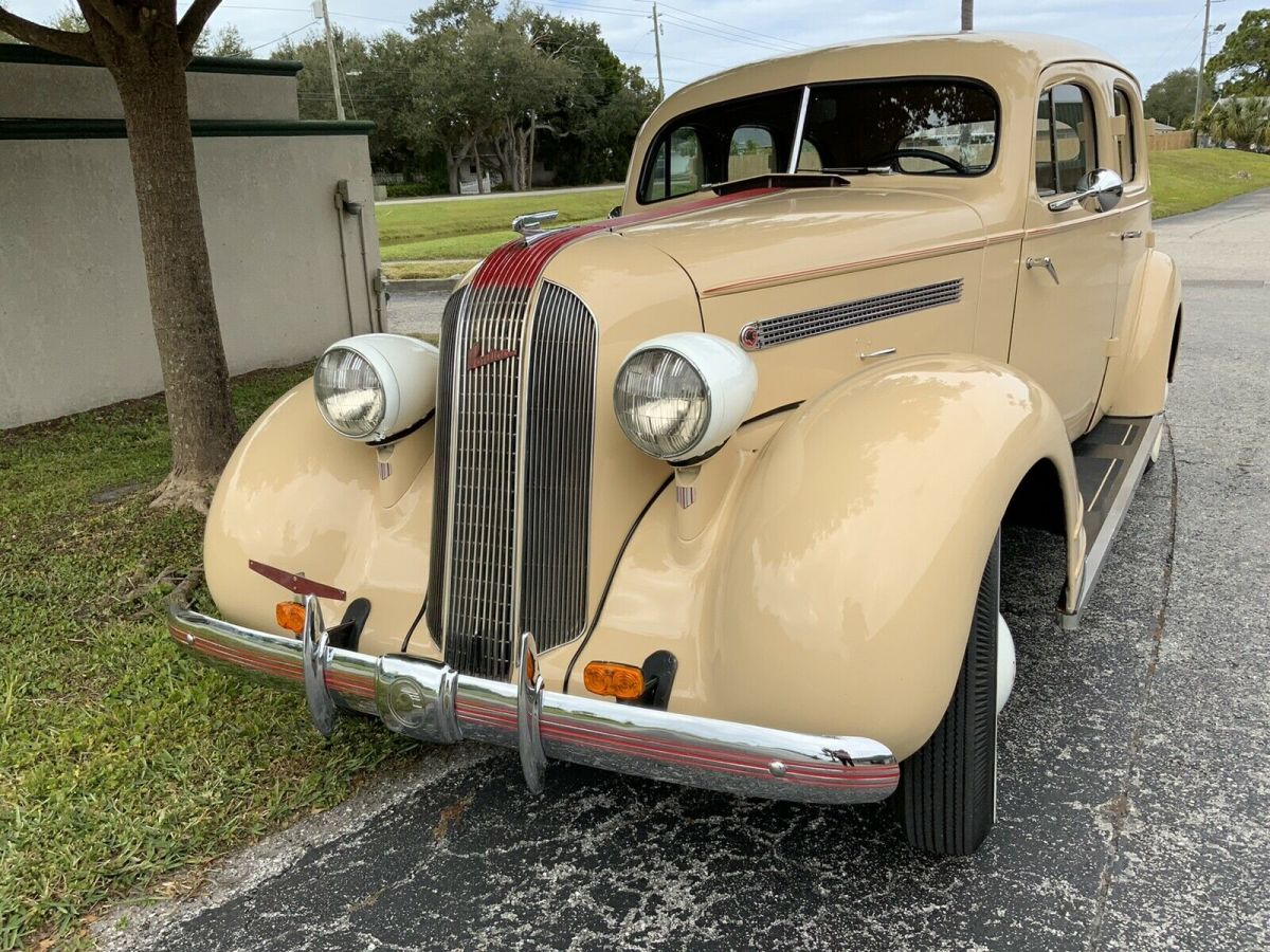 1935 pontiac sedan sedan brown rwd manual