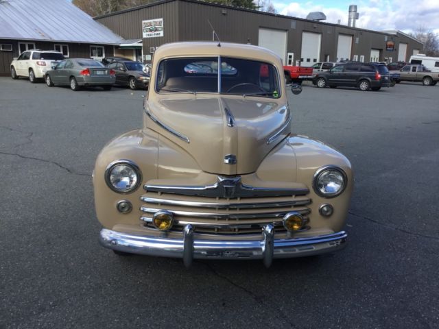 1947 ford deluxe 2 door