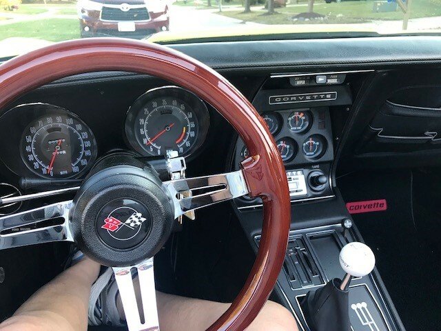 1974 chevrolet corvette coupe