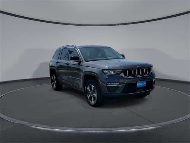 2022 jeep grand cherokee 4xe base