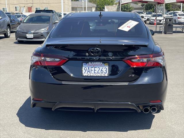 2022 toyota camry se